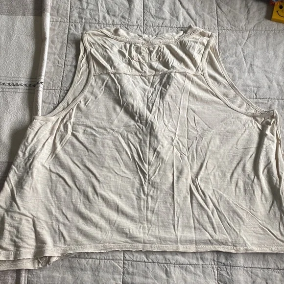 We the free natural tank size medium - Picture 4 of 6